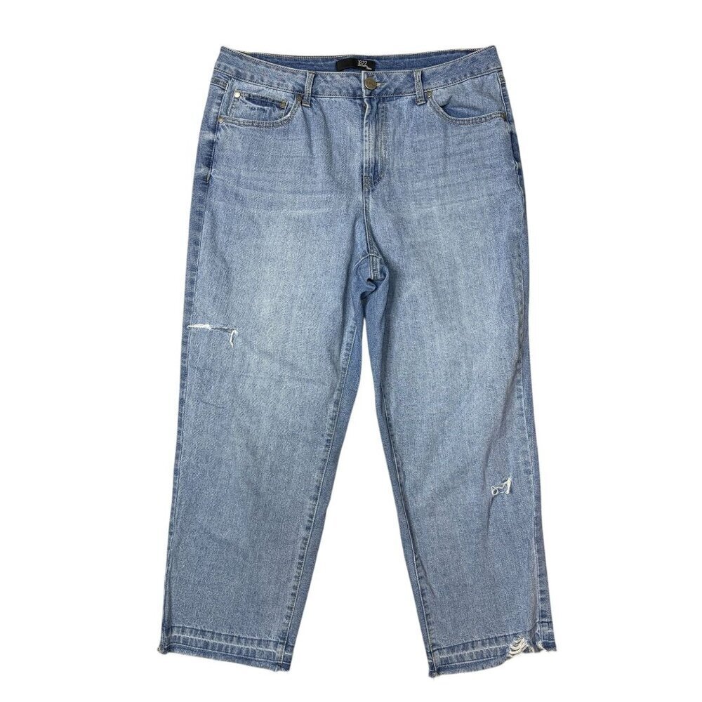 1822 Denim Jeans Boyfriend Size 12/31 Raw hem Distressed
